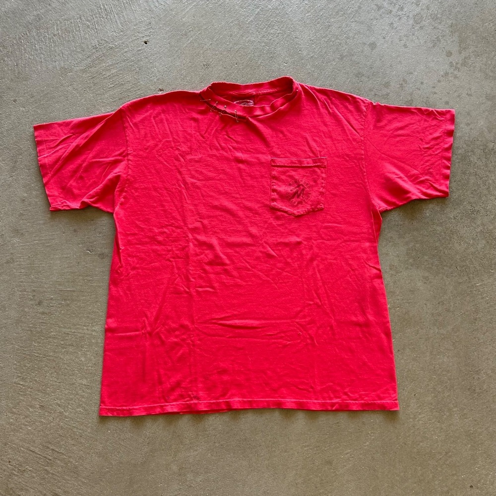Vintage 90sโ Marlboro Pocket Shirt Size XL Red Distressed Cigarettes Smoking